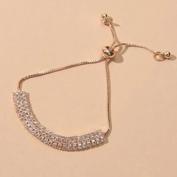 Luxurious Yellow Gold Rhinestone Adjustable Bracelet - Picture 4 of 8